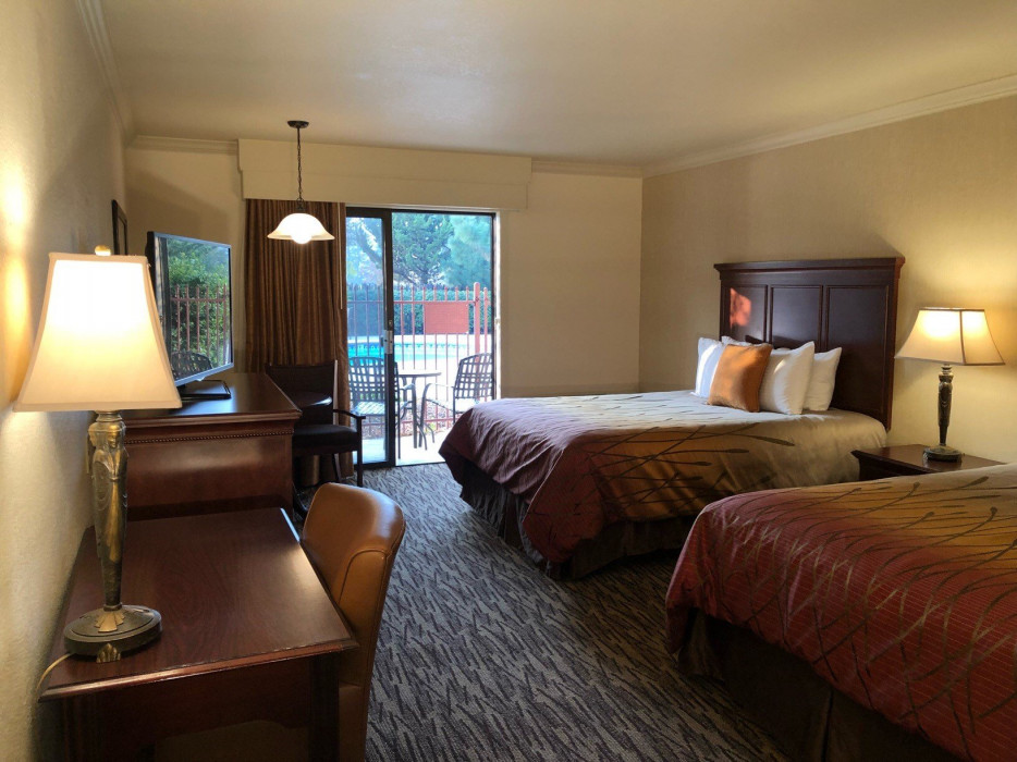 Suite - 2 Queen Beds